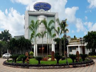 The New Marrion Hotel Bhubaneswar Exterior photo